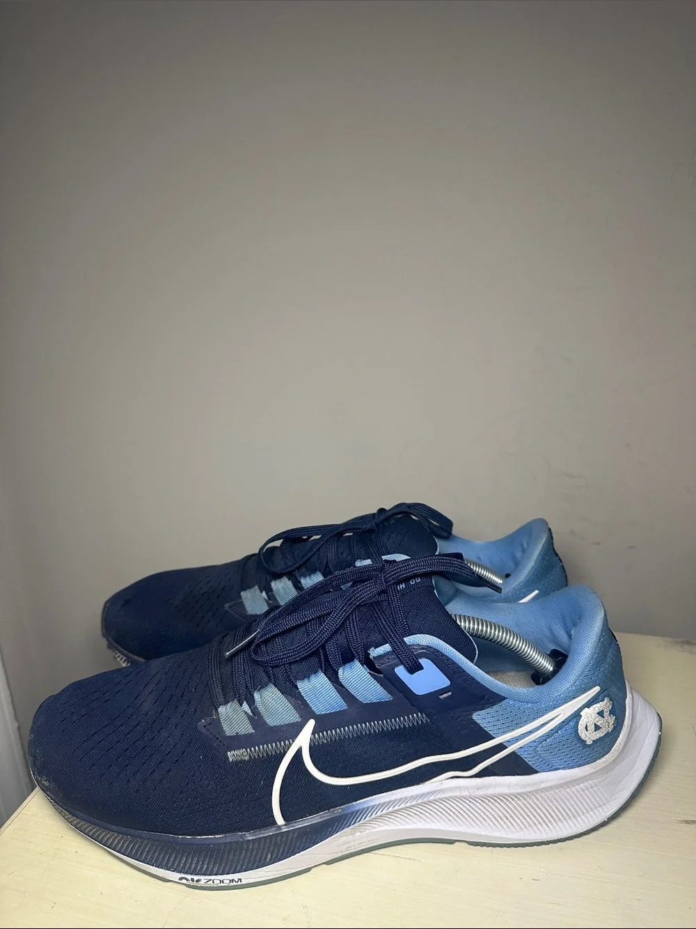 Nike UNC Tarheels Men's Running Shoes Navy and Light Blue Air zoom Pegasus 38